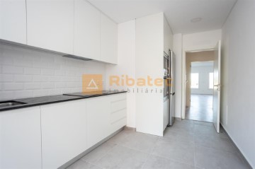 Apartamento 2 Quartos em Coruche, Fajarda e Erra