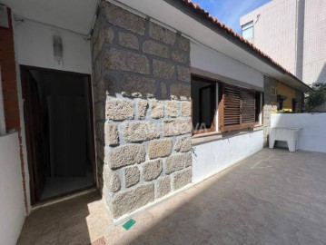 House 2 Bedrooms in Póvoa de Varzim, Beiriz e Argivai