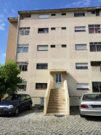 Appartement 3 Chambres à Vila Meã