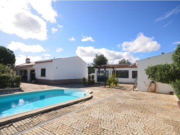 House 2 Bedrooms in Achete, Azoia de Baixo e Póvoa de Santarém