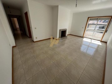 Apartment 3 Bedrooms in O. Azeméis, Riba-Ul, Ul, Macinhata Seixa, Madail