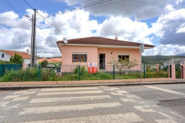 Maison 2 Chambres à Cadaval e Pêro Moniz