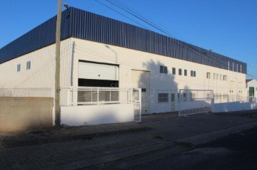 Industrial building / warehouse in N.S. da Vila, N.S. do Bispo e Silveiras