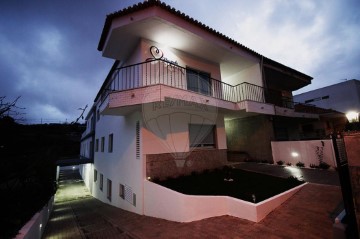 House 8 Bedrooms in Ramada e Caneças