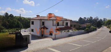 House 4 Bedrooms in Sanfins Lamoso Codessos