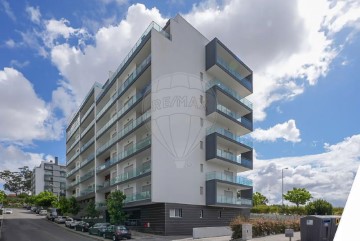 Apartment 2 Bedrooms in Póvoa de Santo Adrião e Olival Basto