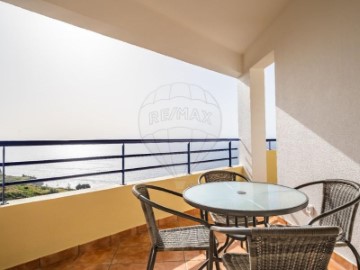 Apartment 4 Bedrooms in Caniço