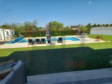 House 4 Bedrooms in Pinhal Novo