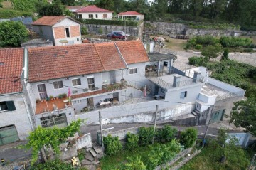 House 3 Bedrooms in Refojos de Basto, Outeiro e Painzela