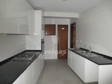 Apartment 5 Bedrooms in Beato