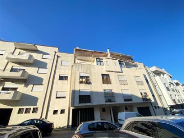 Apartamento 4 Quartos em Amarante (São Gonçalo), Madalena, Cepelos e Gatão