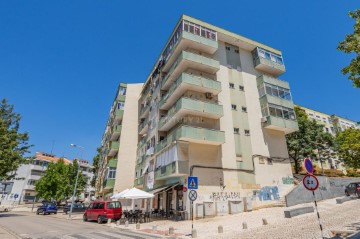 Apartamento 3 Quartos em Corroios