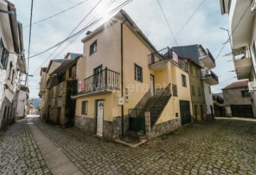 Maison 4 Chambres à Barco e Coutada