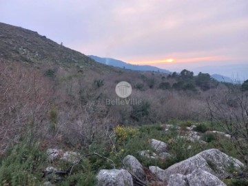 Terreno em Chorense e Monte