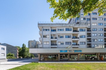 Apartamento 4 Quartos em Lordelo do Ouro e Massarelos