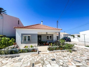 House 4 Bedrooms in Vila de Sagres