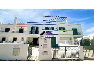 House 4 Bedrooms in Tavira (Santa Maria e Santiago)