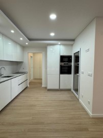 Apartamento 1 Quarto em Ramada e Caneças