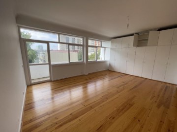 Apartamento 5 Quartos em Alvalade