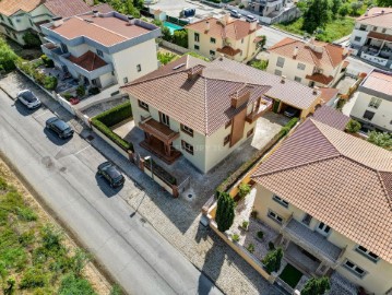 Maison 4 Chambres à Fundão, Valverde, Donas, A. Joanes, A. Nova Cabo