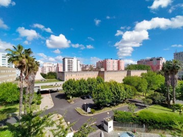 Apartamento 3 Quartos em Carnide