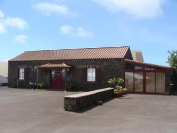 Maisons de campagne 3 Chambres à Rosto de Cão (São Roque)