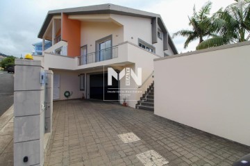 Casa o chalet 5 Habitaciones en Calheta