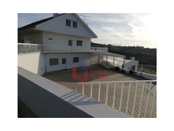 House 3 Bedrooms in Batalha