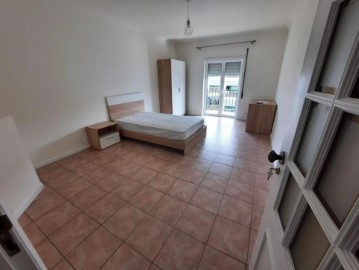 Apartamento 4 Quartos em São Martinho do Bispo e Ribeira de Frades