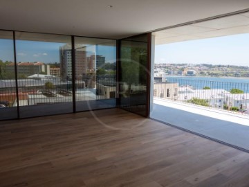 Apartamento 2 Quartos em Aldoar, Foz do Douro e Nevogilde