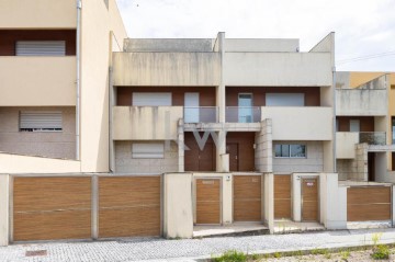 Casa o chalet 4 Habitaciones en Rio Tinto