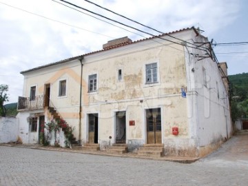 Maison 6 Chambres à São Salvador da Aramenha