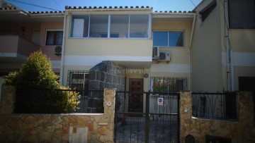 Maison 4 Chambres à Carcavelos e Parede