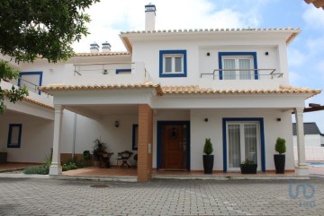 House 3 Bedrooms in Foz do Arelho