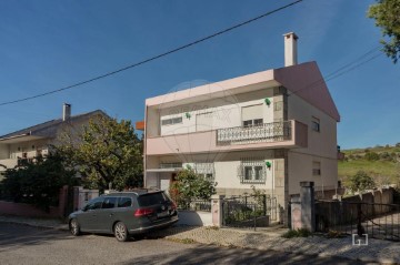 Maison 6 Chambres à Massamá e Monte Abraão