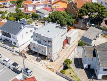 Maison 4 Chambres à Venda do Pinheiro e Santo Estêvão das Galés