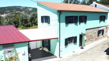 Maison 3 Chambres à São Pedro do Sul, Várzea e Baiões