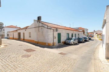 Moradia 2 Quartos em Viana do Alentejo