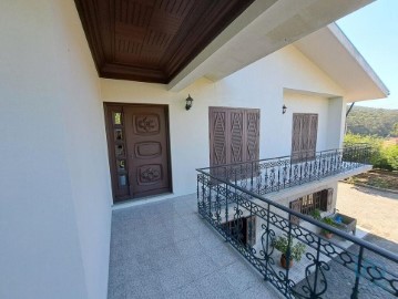 House 4 Bedrooms in Pereira