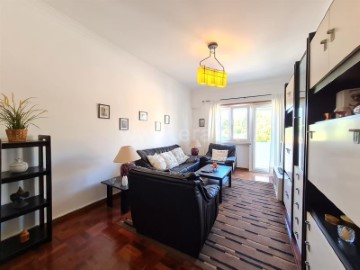 Apartment 3 Bedrooms in São Domingos de Benfica