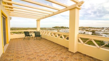 House 4 Bedrooms in Castro Marim