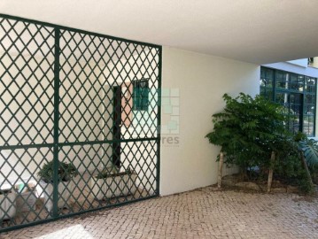 House 3 Bedrooms in Cascais e Estoril