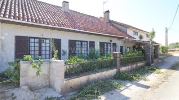 Maison 3 Chambres à Santiago e S.Simão de Litém e Albergaria dos Doze