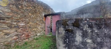 Moradia  em São Martinho da Cortiça