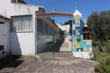 House 2 Bedrooms in Bemposta