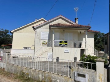 Maison 3 Chambres à Rebordões (Souto)