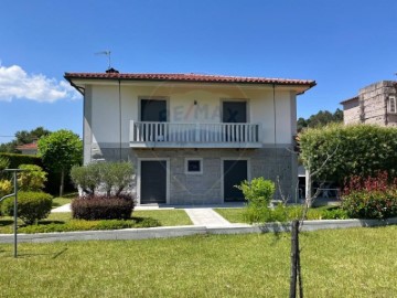 Maison 3 Chambres à Arcos de Valdevez (São Paio) e Giela