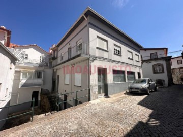 House 3 Bedrooms in Manteigas (São Pedro)