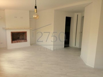 Apartamento  em Carcavelos e Parede