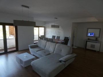 Apartment 2 Bedrooms in Mina de Água